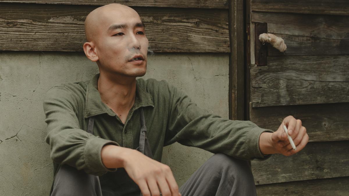 林道禹為了成為1954年的撈屍擺渡人花了許多心思。(圖/華文創提供)