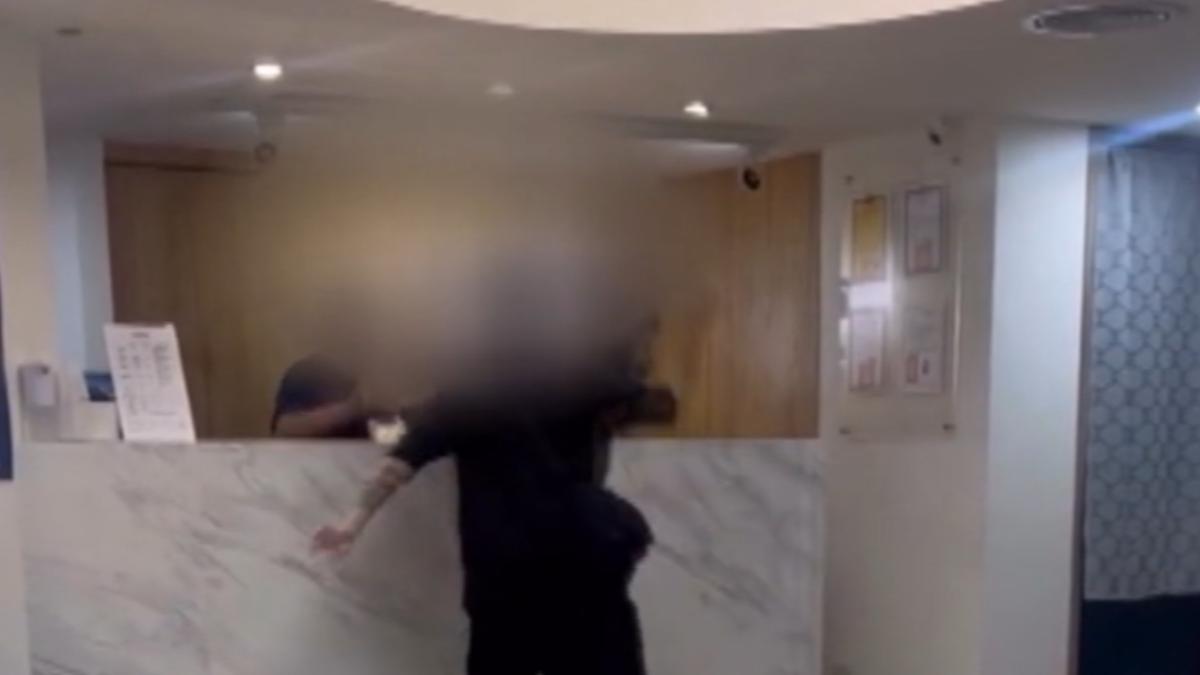 診所護理師制止拍攝爆衝突 男「噴辣椒水、丟噴罐」暴走