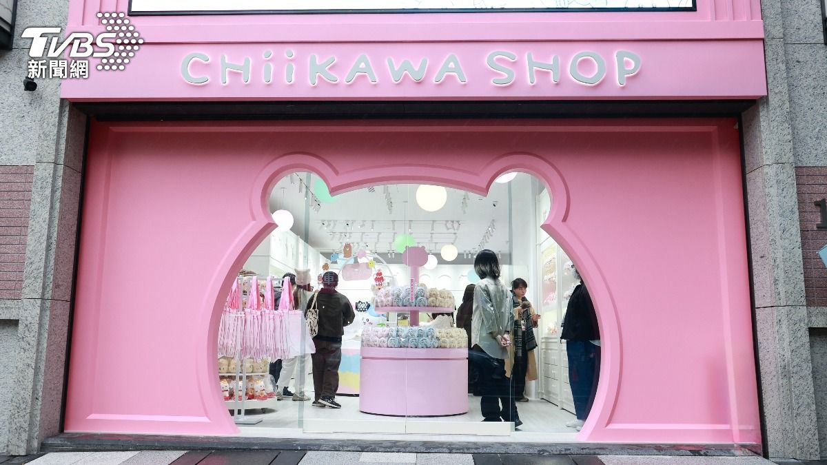 常設店門口就以吉伊卡哇為造型。(圖/黃城碩攝)