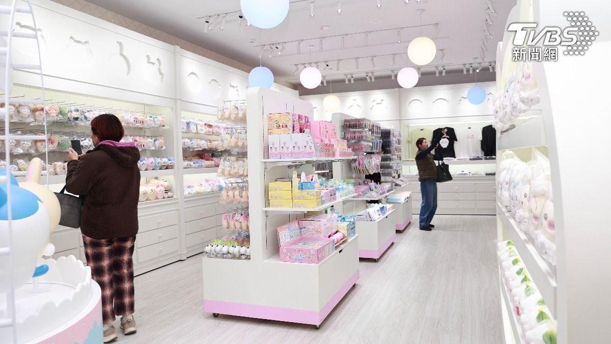 開幕期間吉伊卡哇常設店採取預約制。(圖/黃城碩攝)