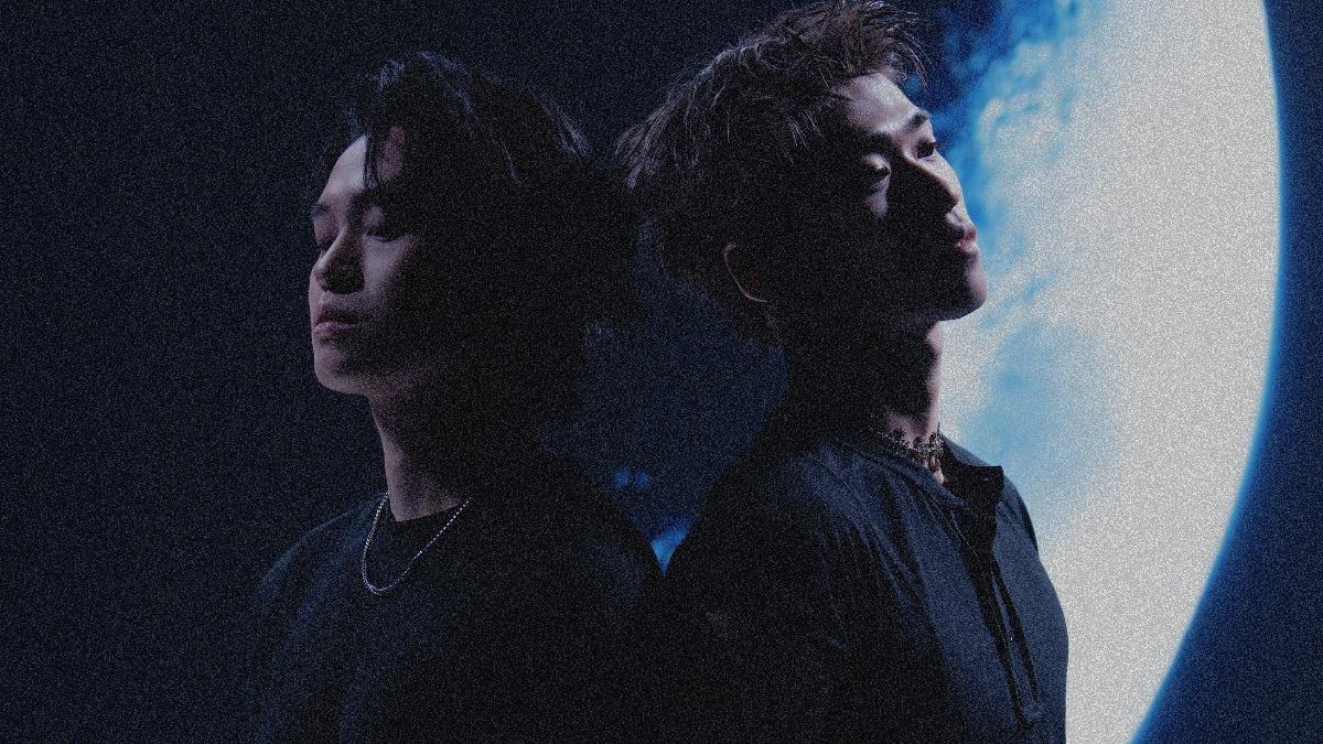 蔡承祐和ZORN合唱〈飛蛾與蝴蝶〉晝夜版。(圖/滾石唱片提供)