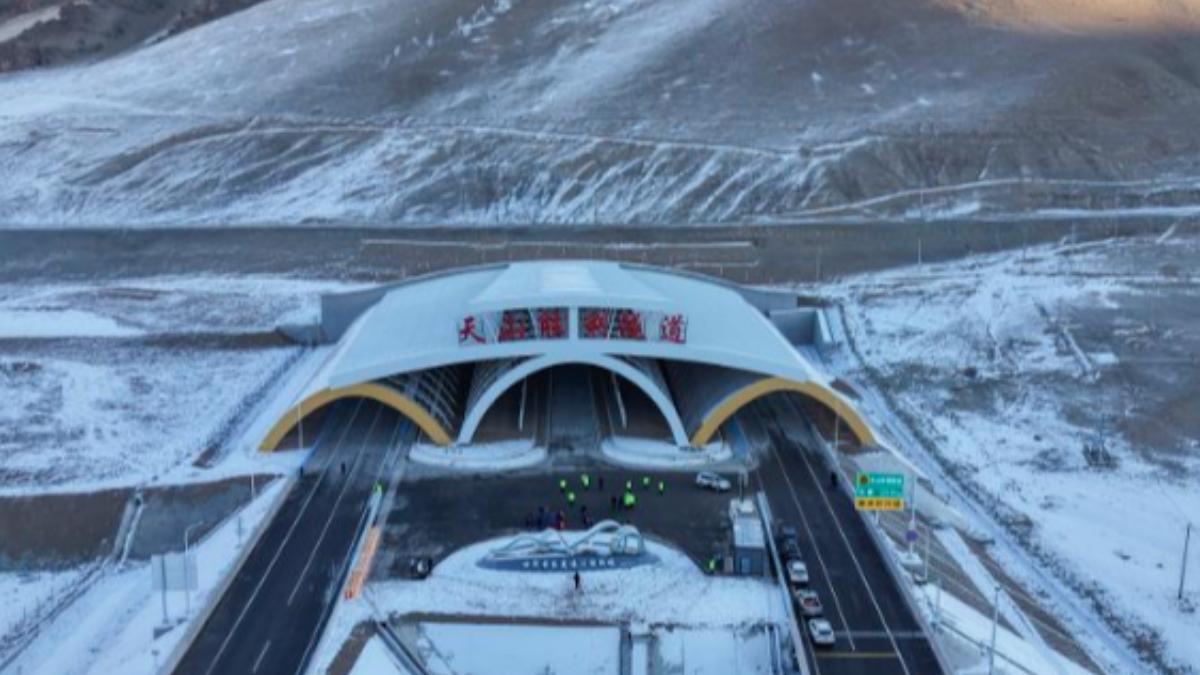 全球最長高速公路隧道通車 「20分鐘穿越天山」連接南北疆