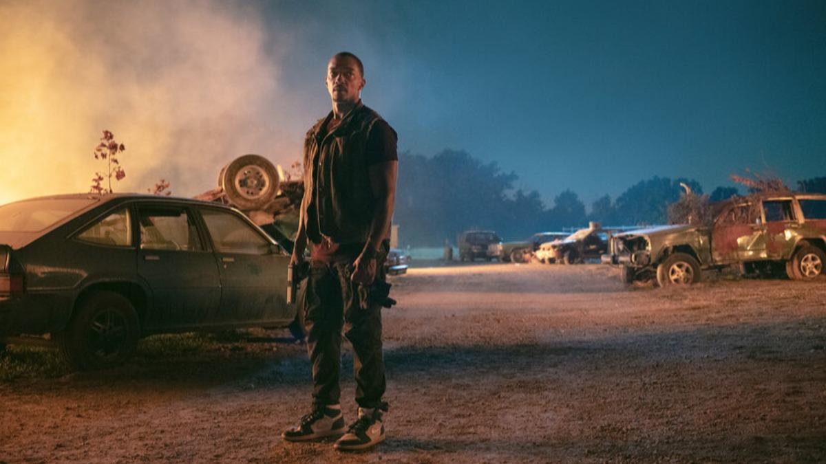 安東尼麥基主演的末日飆車美劇《烈火戰車》第二季劇照。(圖/CATCHPLAY+提供)