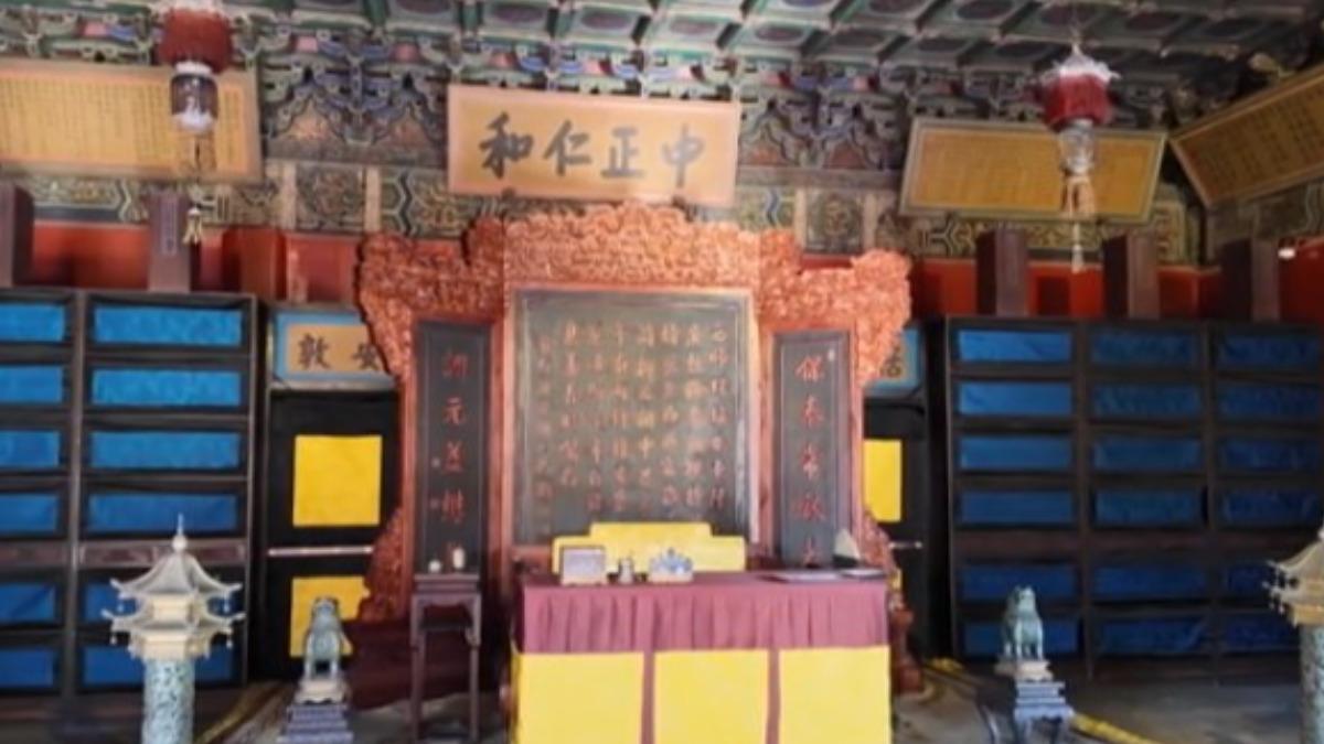 北京故宮養心殿經過近十年修繕，重新對外開放。 （圖／央視）