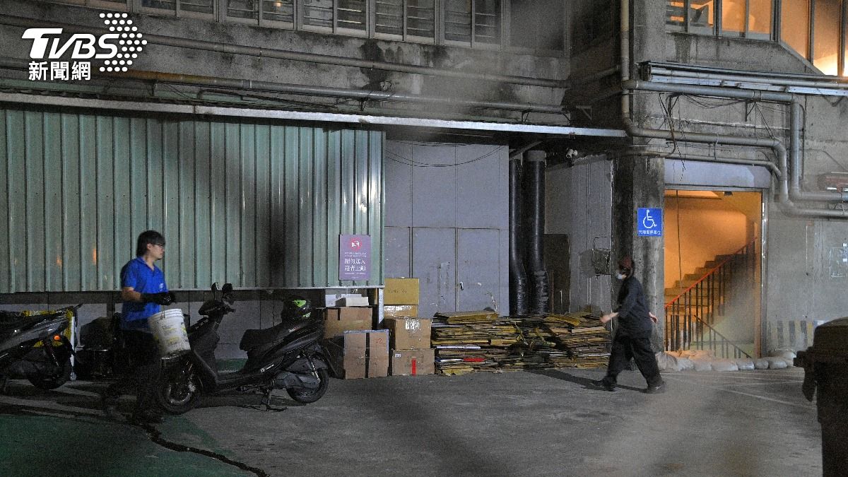 北捷中山砍人/張文「跳紙箱逃生」?四叉貓重返墜樓現場 驚揭關鍵內幕