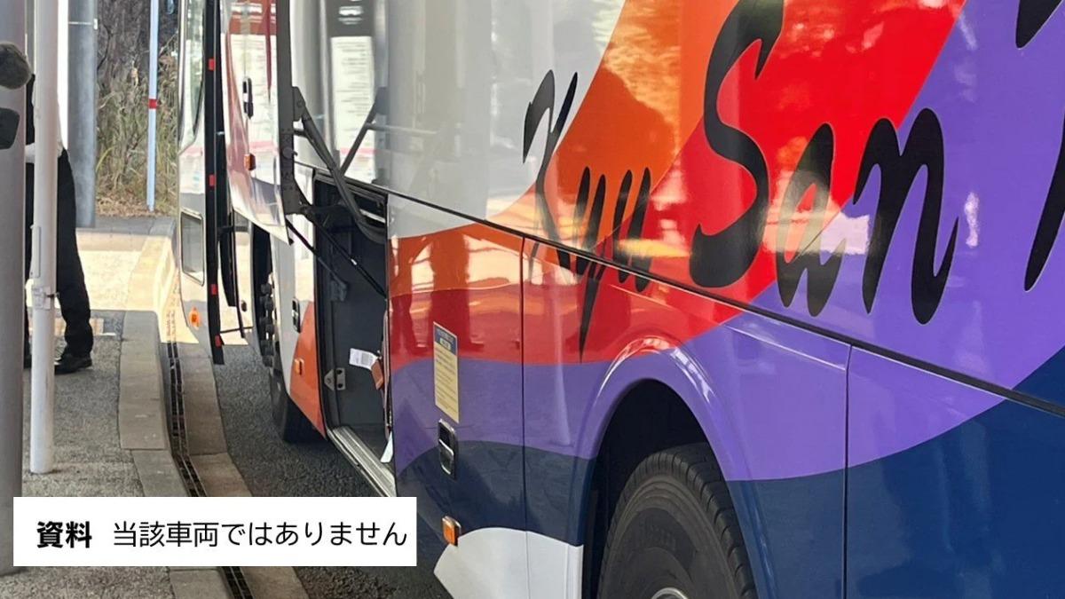 司機沒注意!日男拿行李慘被「關行李艙」 客運公司道歉了