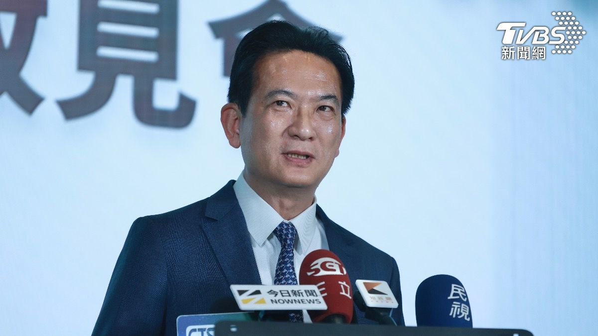 林俊憲說,若對民調有問題就去跟發布民調的機關說。(圖/華子琛攝)