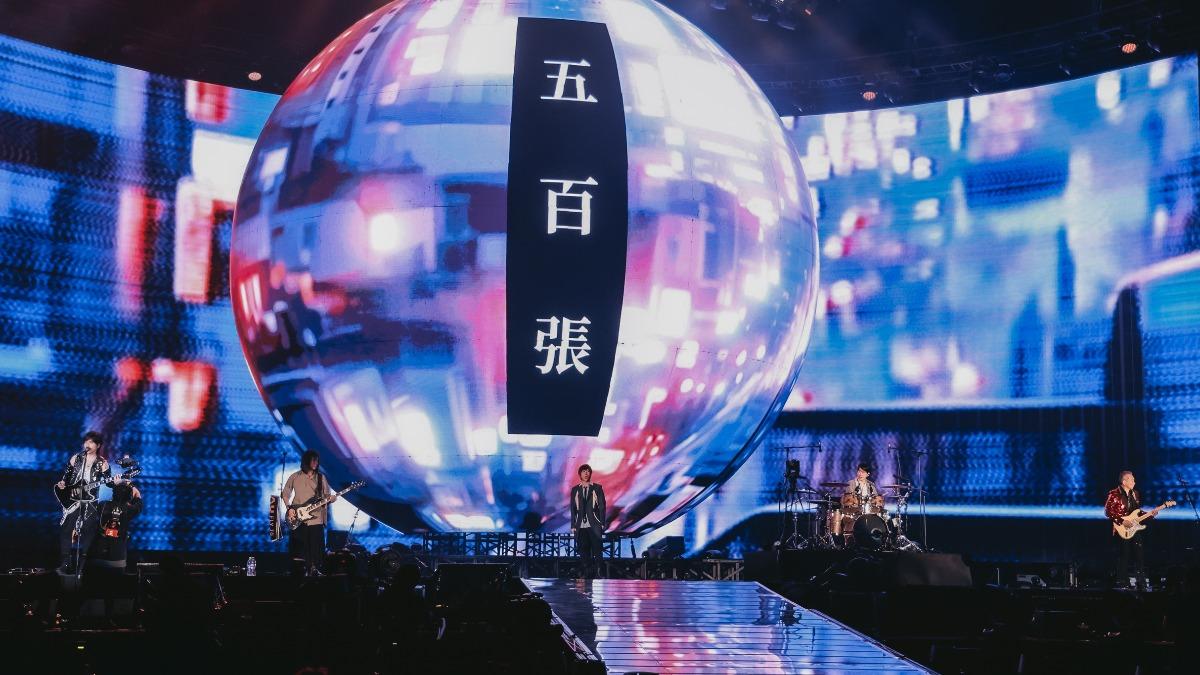 五月天重回台中,滿滿好歌以及垃圾話逗樂全場。(圖/相信音樂提供)