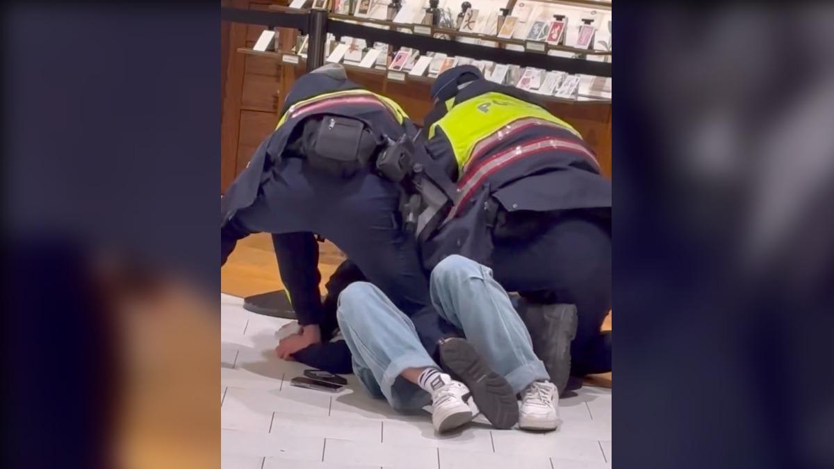 誠品南西又出事!男違規穿越馬路後衝進店內 失控拉扯警遭壓制