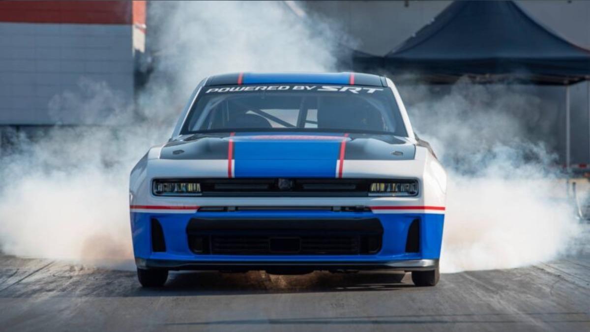 V8強勢回歸!Dodge重啟HEMI引擎 榨出1000匹暴力數據