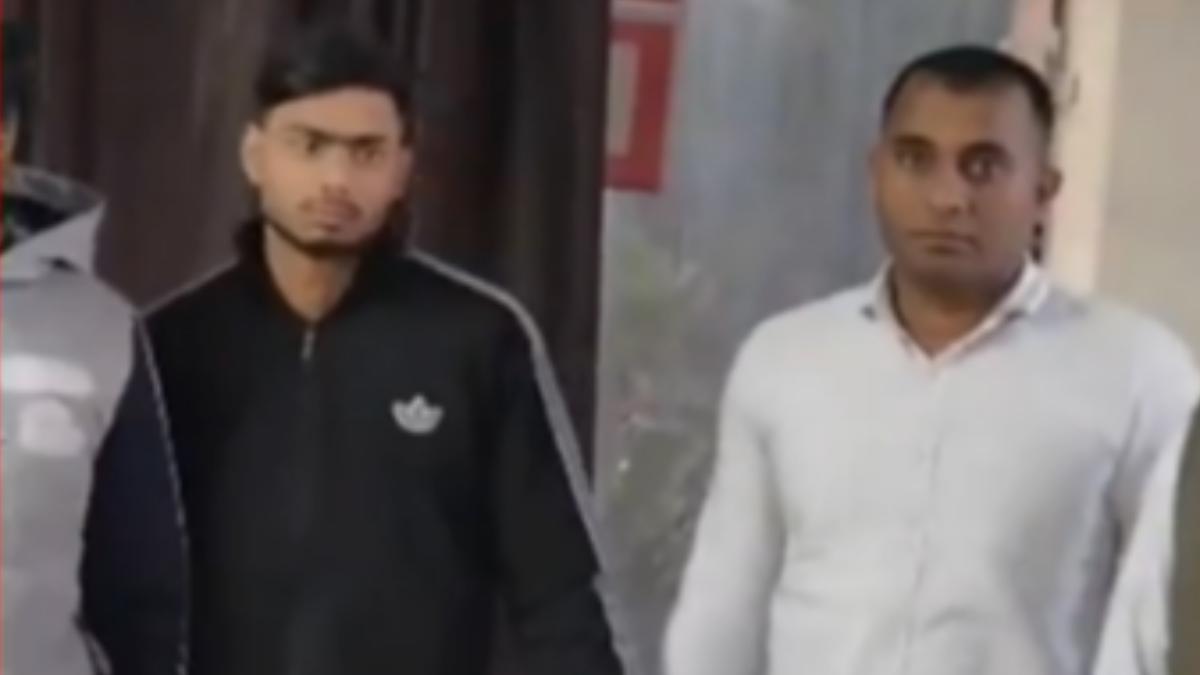 警方已逮捕兩名嫌疑人，分別是25歲的圖沙爾（Tushar）和他的朋友舒巴姆。(圖/翻攝自新德里電視台)