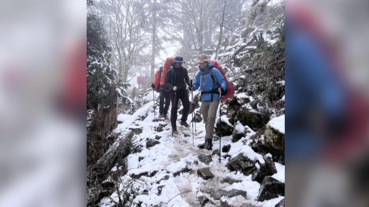 冰封雪霸危險高山!2失溫山難奪命 30公分積雪救援寸步難行