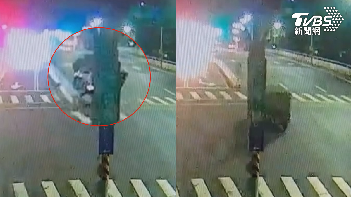 綠燈直行,一輛小貨車速度不快,直接往中央分隔島撞上,整輛車騰空彈起後,90度翻覆(圖/TVBS)
