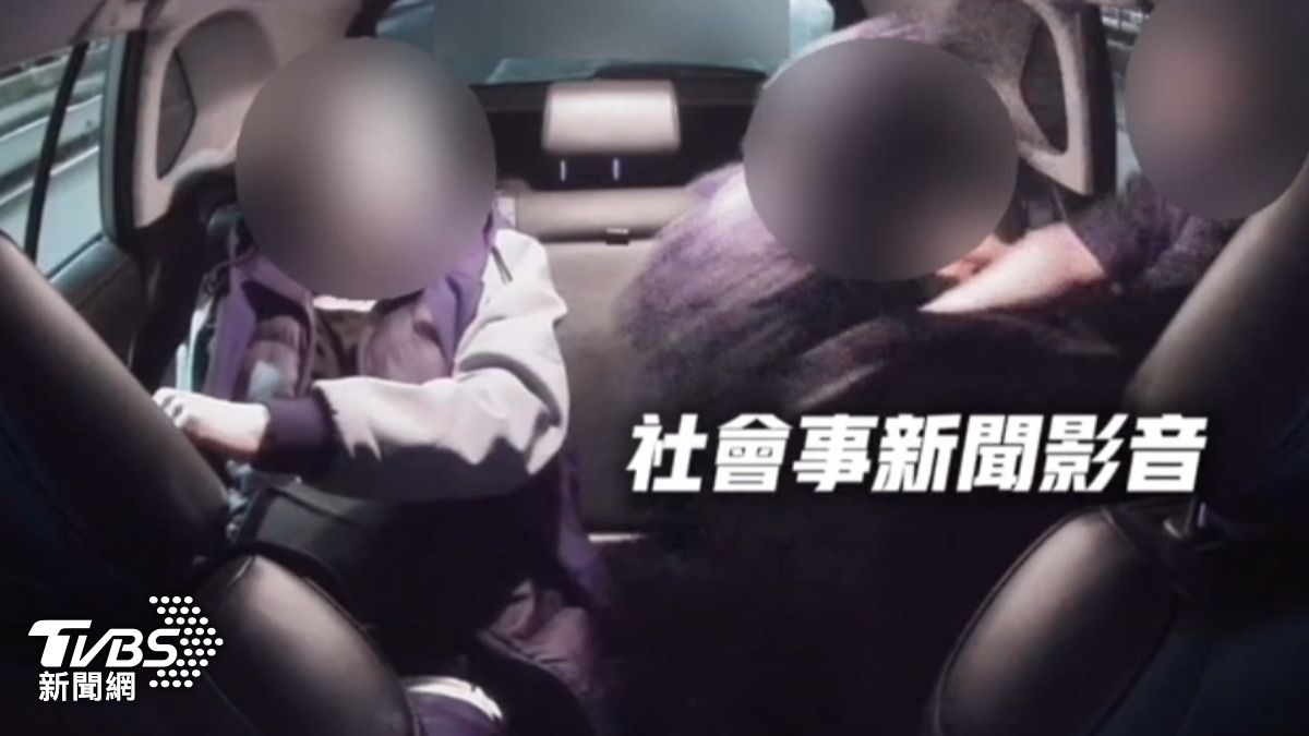 運將不滿被挑釁，疑停快速道路下車揍乘客。（圖／翻攝社會事新聞影音）
