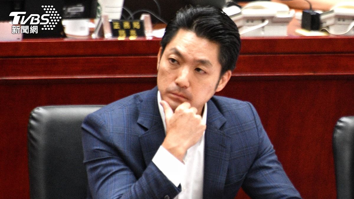 蔣萬安滿意度飆近7成!領軍猛攻綠營 學者認證「她」危險了