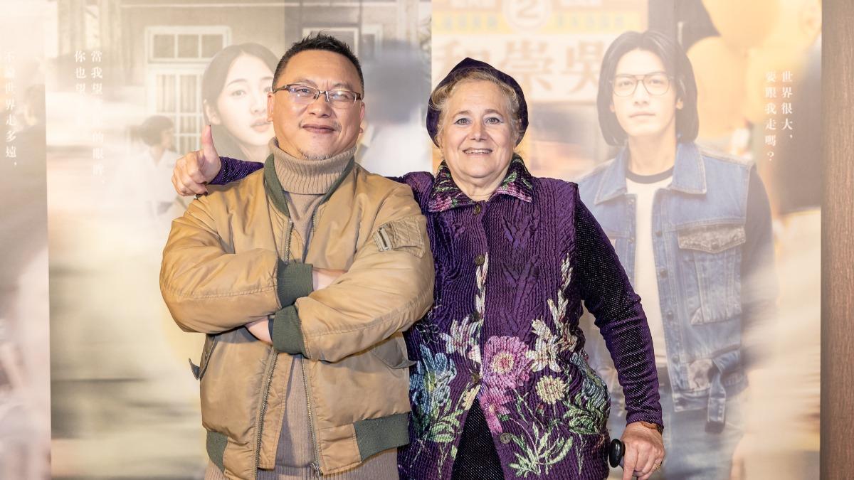 導演湯昇榮特別邀請美國人權工作者艾琳達觀影。(圖/瀚草文創GrX STUDIO提供)