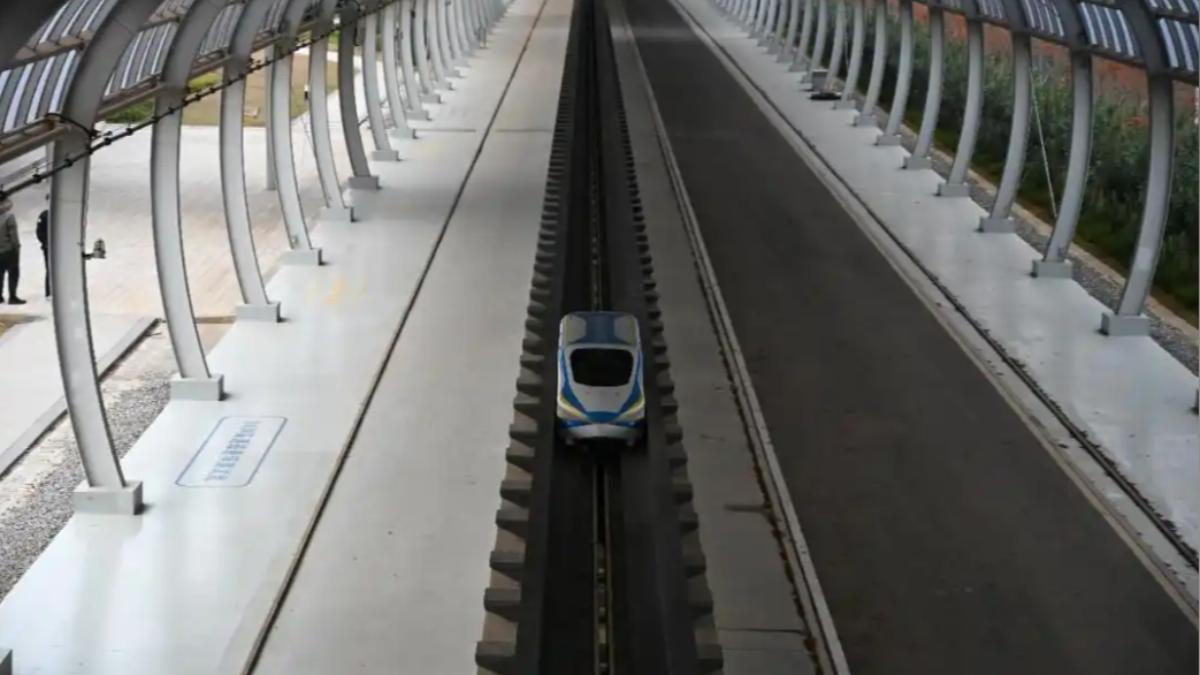 5.3秒飆到800公里 中國高鐵「模型車」刷新世界紀錄