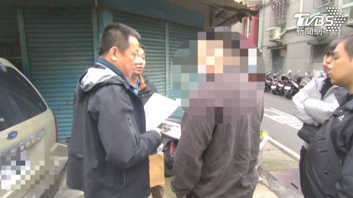 網路祭奠張文還號召孤狼，男子新北發文，遭屏東警北上逮捕。（圖／TVBS）