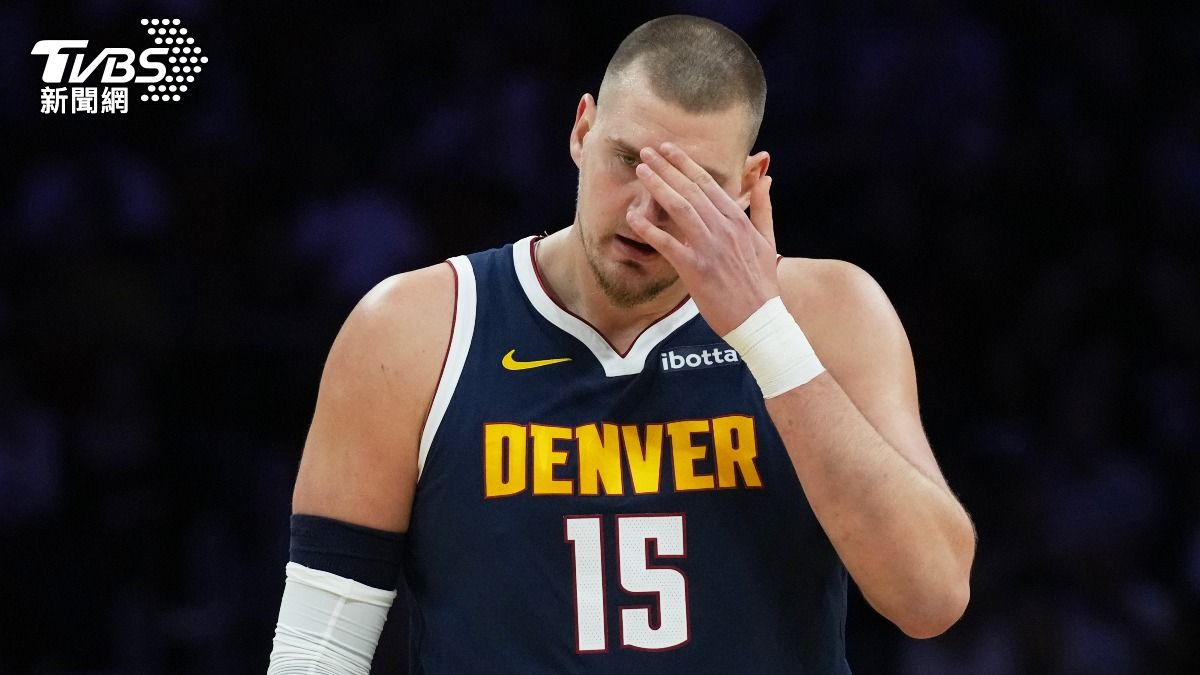 NBA/金塊先發倒4人!約基奇「左膝受傷」退場 明將照MRI