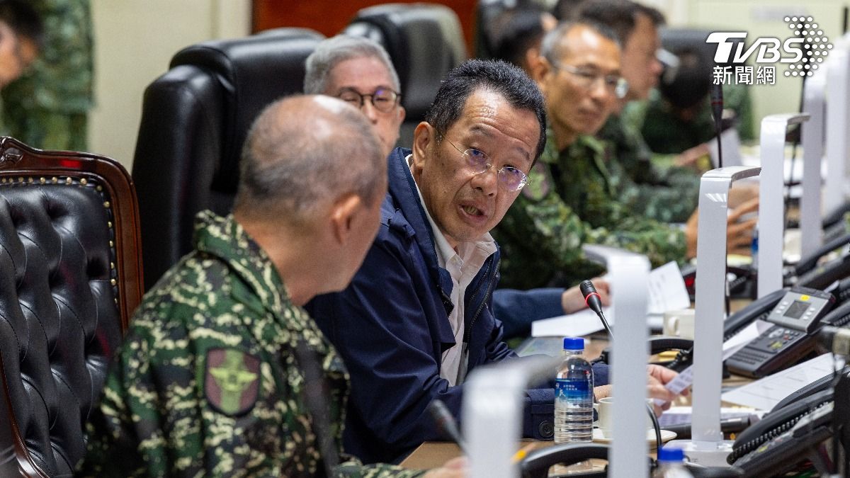 顧立雄坐鎮緊盯!共軍實彈射擊了 落彈在北部24浬線週邊