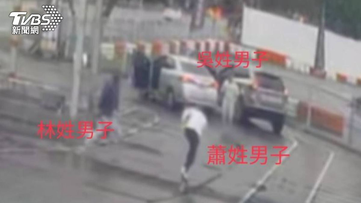 中古車交易尾款爭議,雙方談判不成爆發肢體衝突。(圖/TVBS)