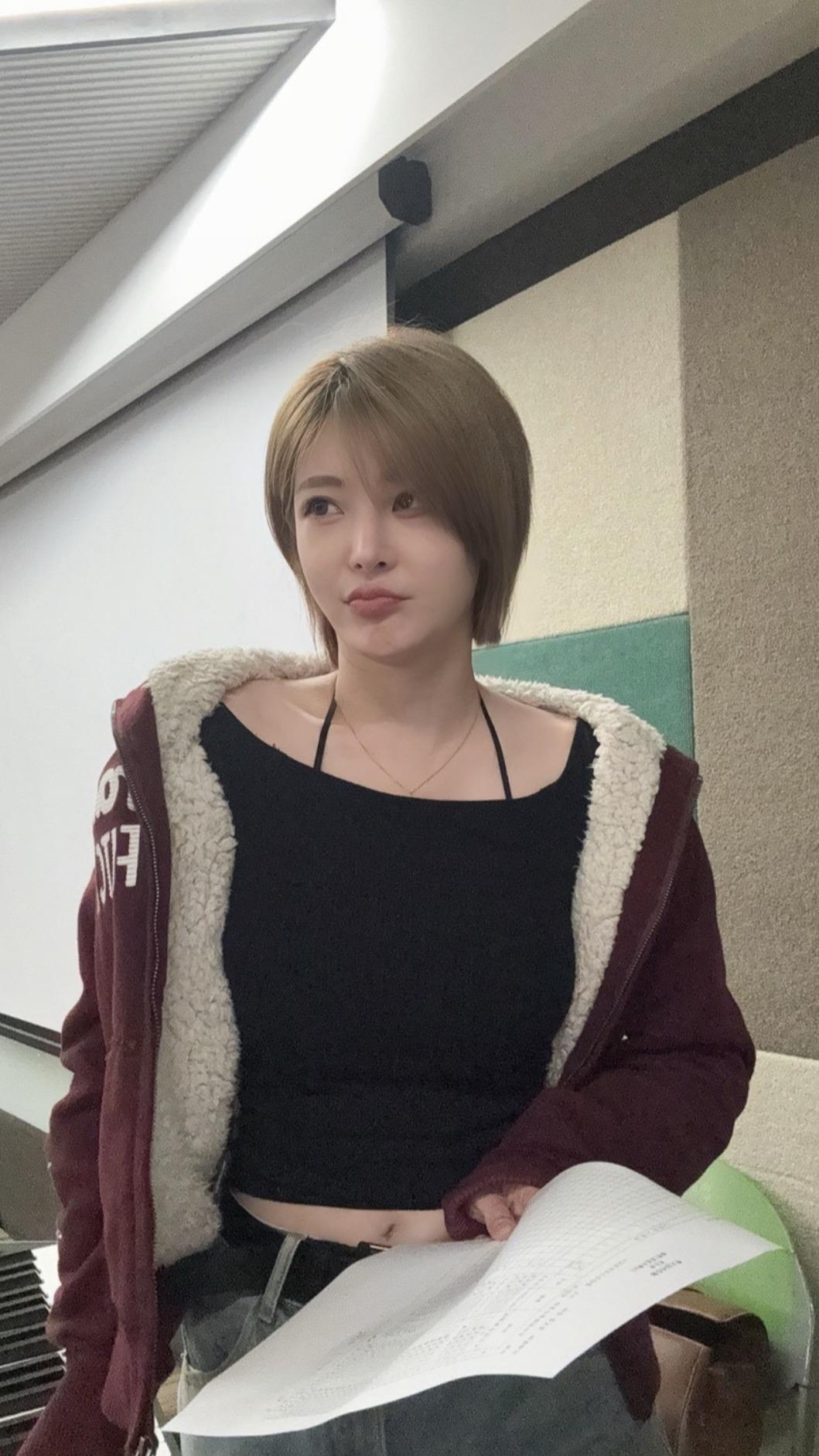 孟慶而性感去當講師。(圖/起而行文化傳媒提供)