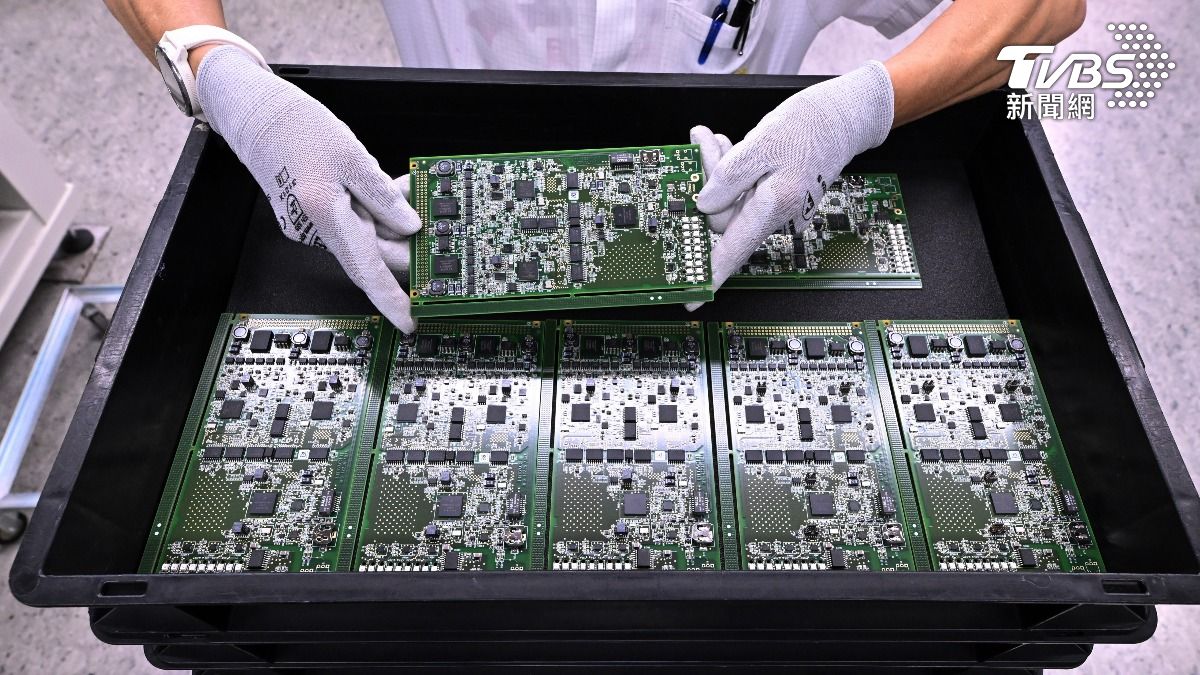 電子元件、裝置及電路製造業再度蟬聯年度破產風險最高的產業榜首。（圖／達志影像美聯社）