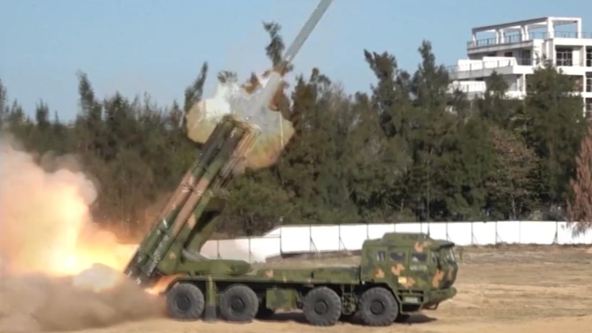 共軍TH-191火箭彈針對我國海馬士火箭（圖／CCTV）