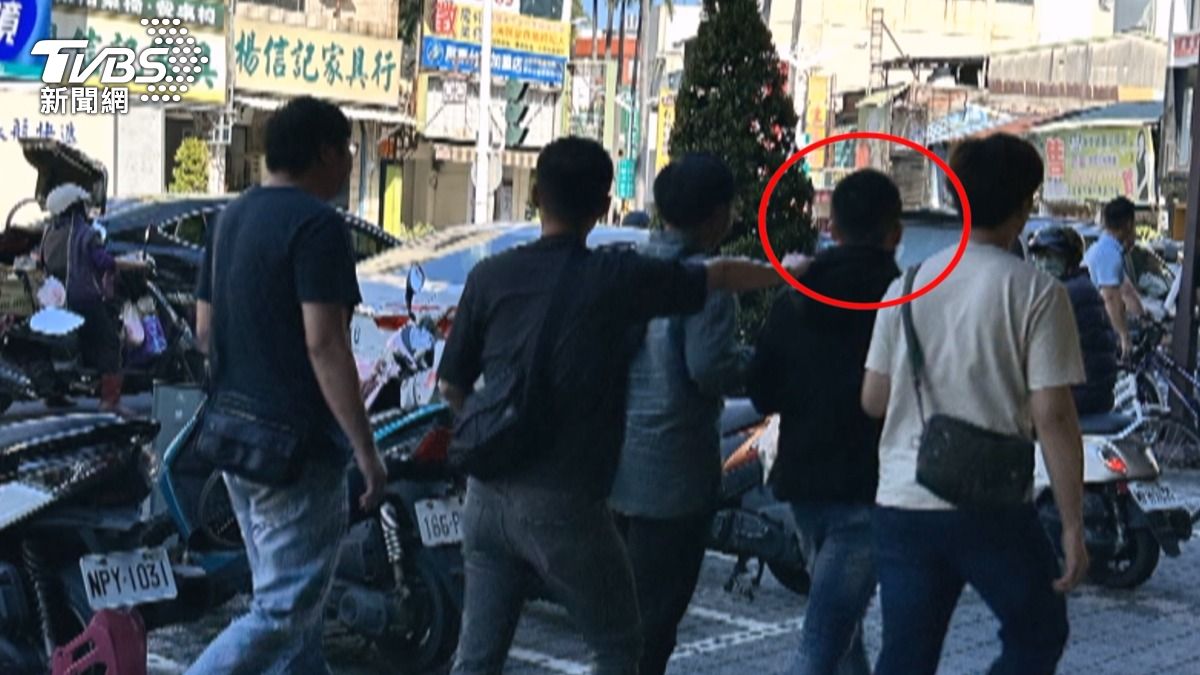 共犯車手落跑仍被逮,警方保住被害者656萬元現金。(圖/TVBS)