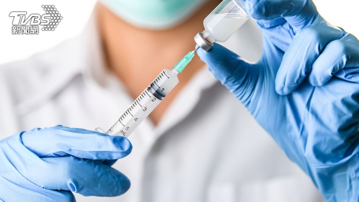 英國牛津大學與製藥巨頭葛蘭素史克（GSK）聯手推動「癌症免疫預防計畫」。（示意圖／shutterstock達志影像）
