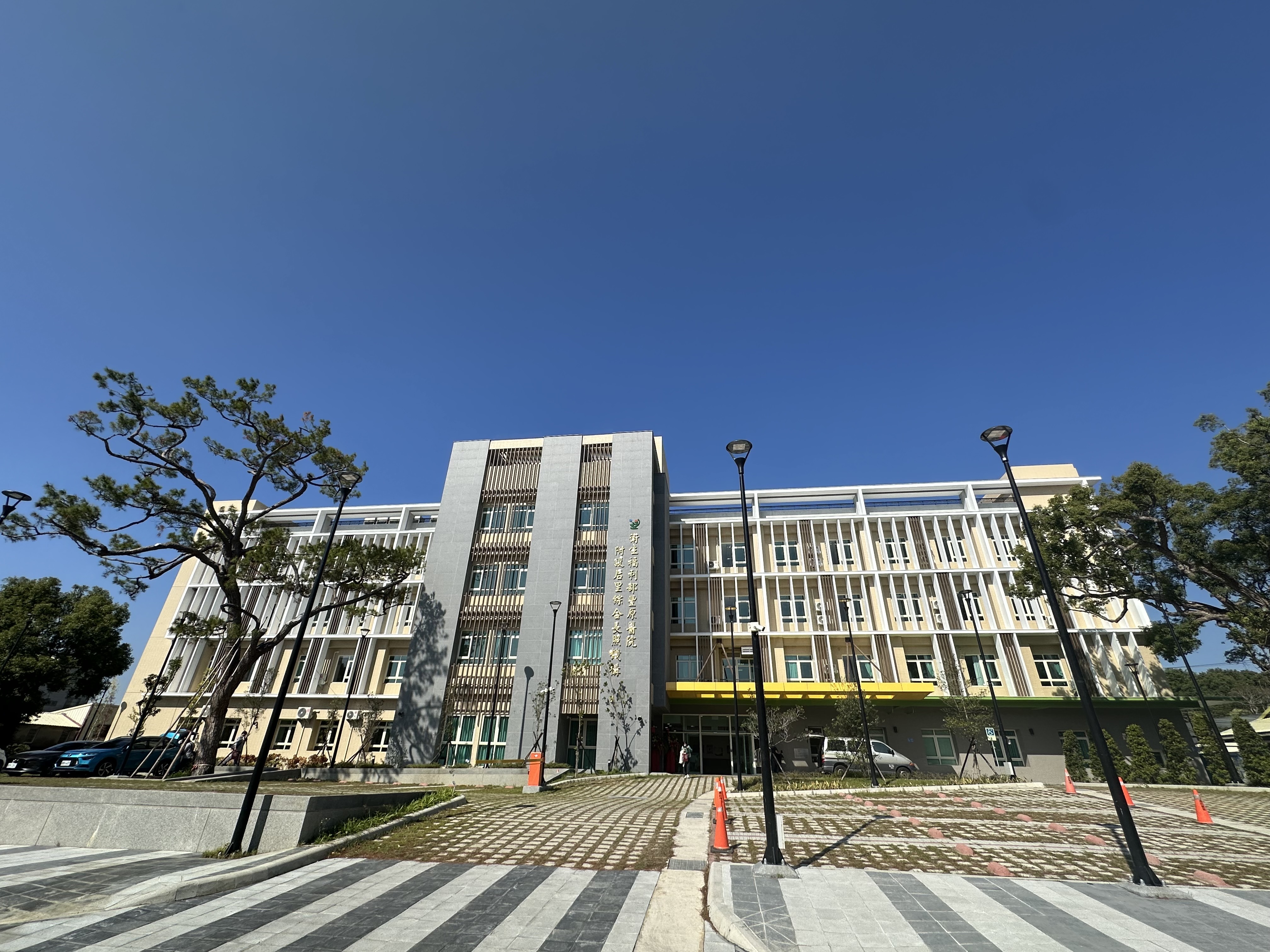 閒置糖廠變身台中后里長照機構　奪公共工程金質獎