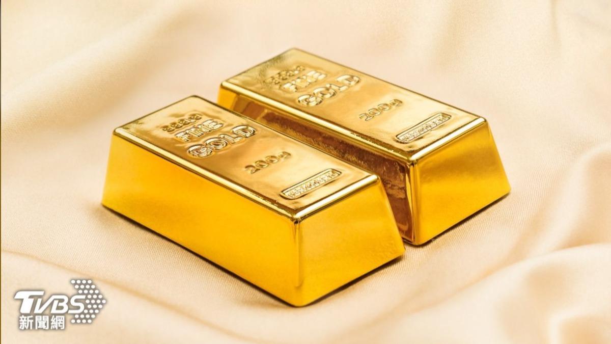 世界黃金協會點出今年金價狂飆的4大因素，並指明年可能會突破5000美元。(示意圖／shutterstock 達志影像)