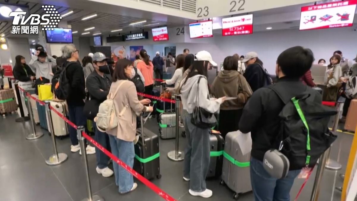 跨年搶搭包機 180多人台中直飛曼谷跨年(圖/TVBS)