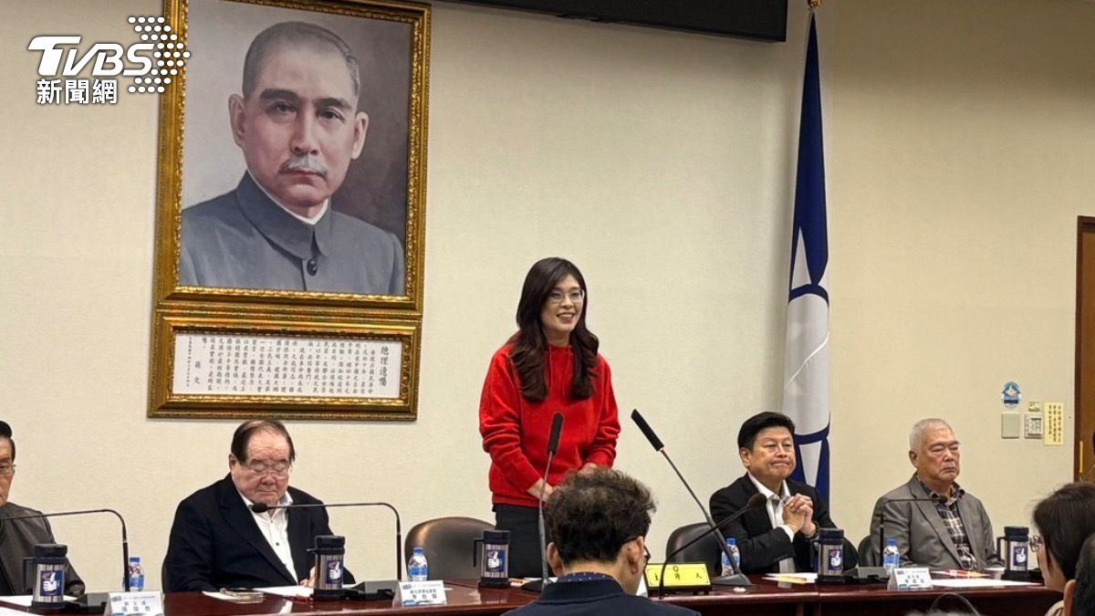鄭麗文宣布出席總統府前元旦升旗 「捍衛中華民國憲法」