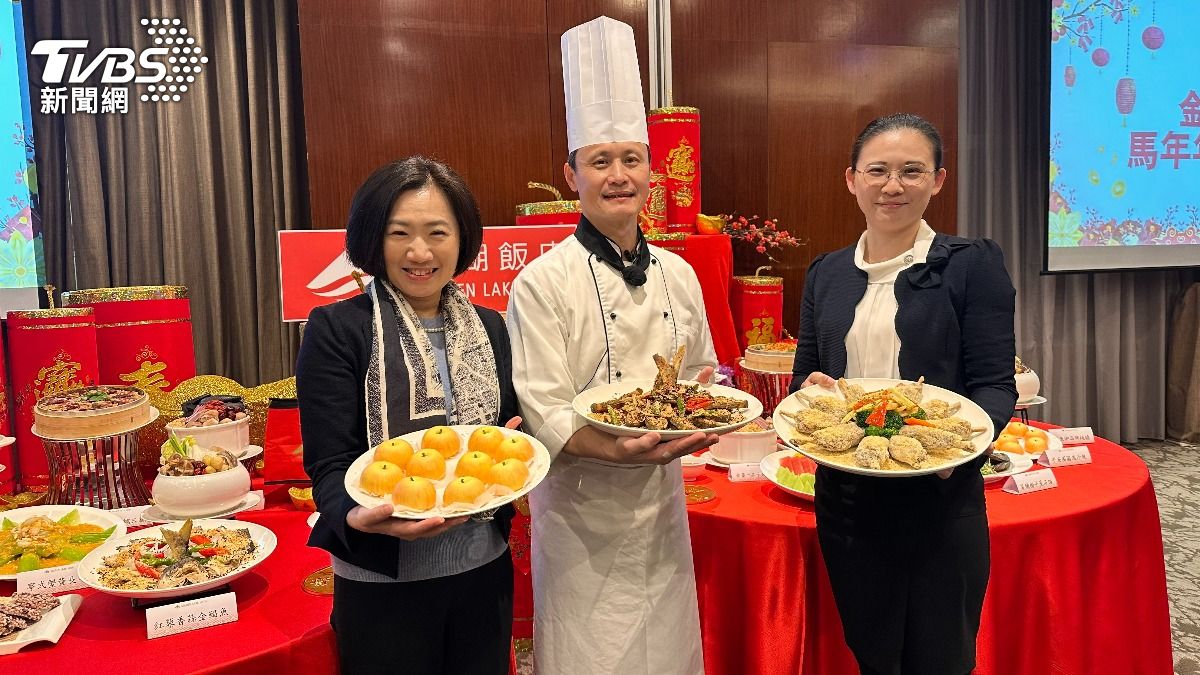 金湖飯店首度開放年菜單點搶攻圍爐商機。（圖／程子奕攝）