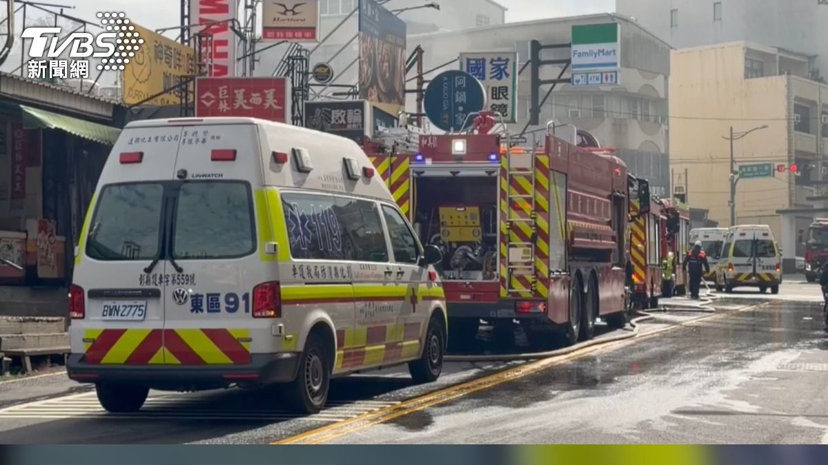 火警1個半小時後獲得控制(圖/TVBS)