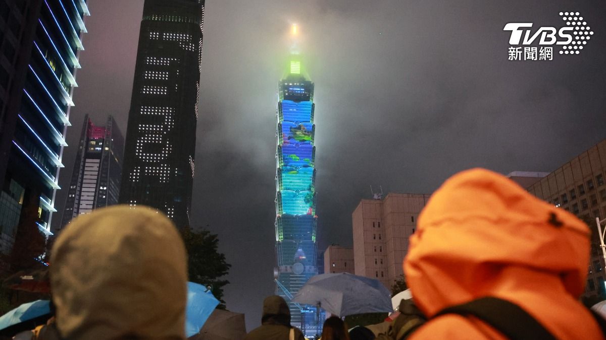 台北101蓋好前跨年怎麼過?網友喊超熱鬧:2000年陣容更豪華