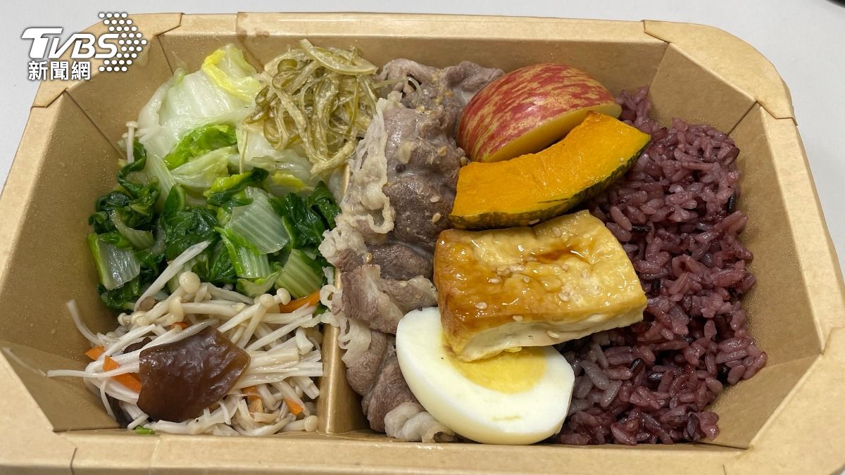 少吃加工食品!醫師:多喝水.多運動 保健康 (圖/TVBS)