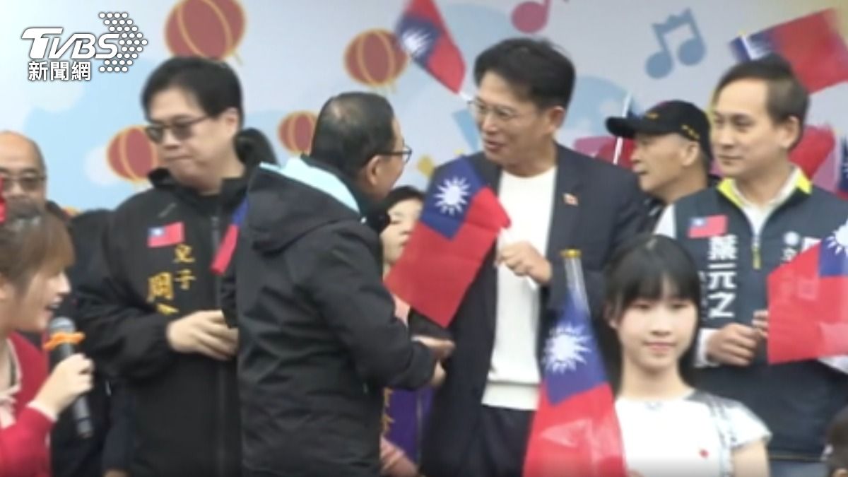 互動少! 黃國昌新北升旗 劉和然:任何人都歡迎。(圖/TVBS)
