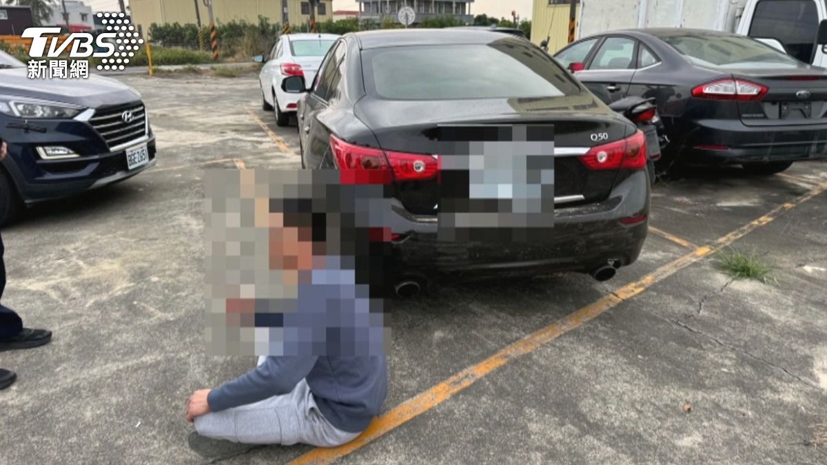 詐團的周姓監控手誤以為真搶劫,展開飛車追逐,就因為這個程咬金,最終涉案人員全數落網。(圖/TVBS)