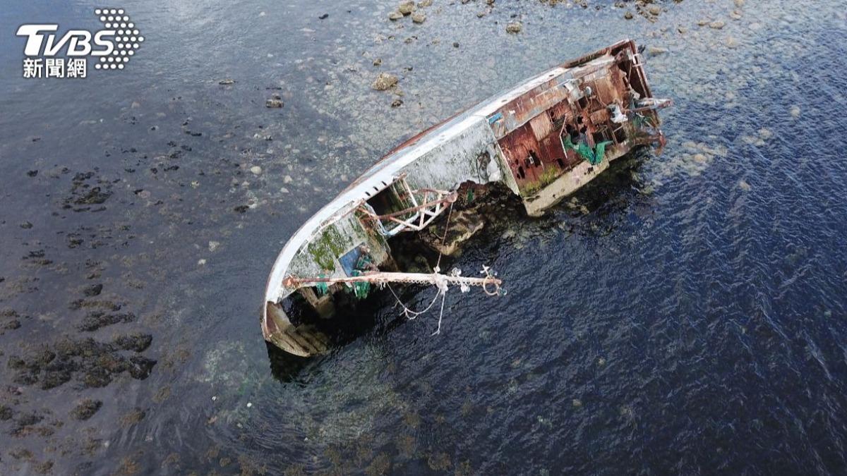 甘比亞外海「大船翻覆」!200人落海 釀7死、多人失聯