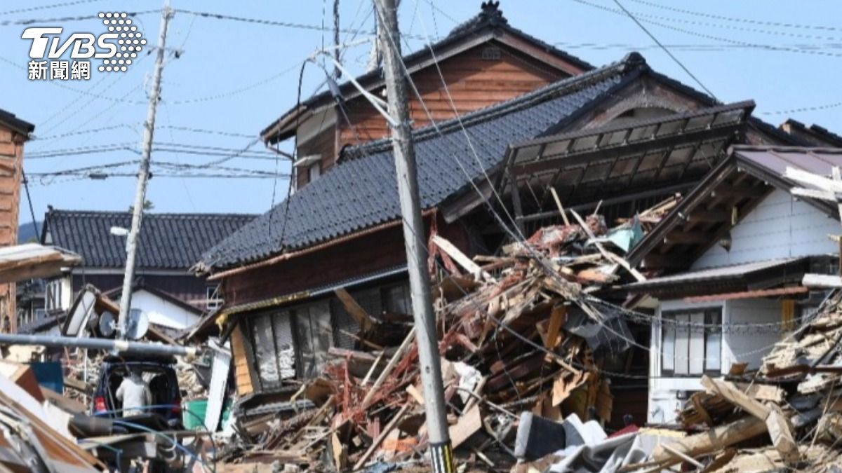 日本石川能登半島2024年元旦發生規模7.6強震,死亡及失蹤人數達到700人。(圖/達志影像美聯社)