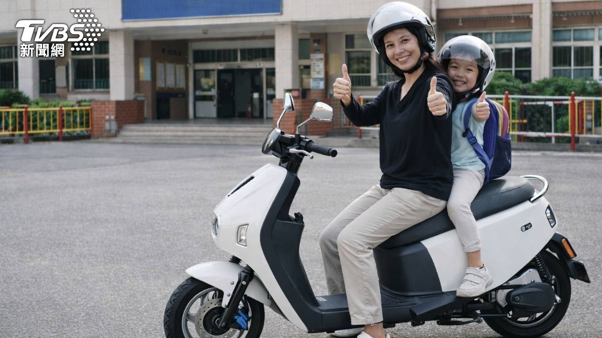 桃園電動機車補助加碼!最高4萬4千元 外送員、守望相助隊納入