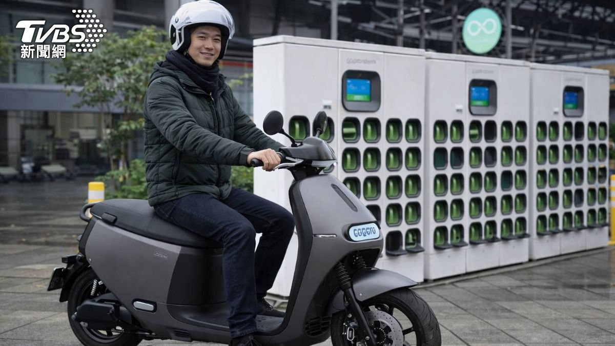 桃園電動機車補助最高補助4萬4,外送騎士、守望相助隊加碼上路。(圖/桃園市環保局)