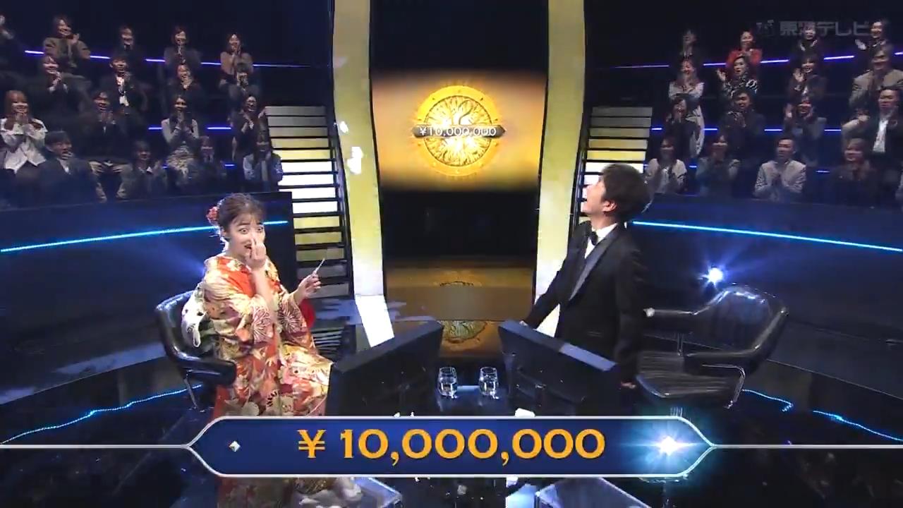 二宮和也（右）笑稱橋本環奈實在驚訝到眼珠子都要掉下來。（圖／翻攝自推特）