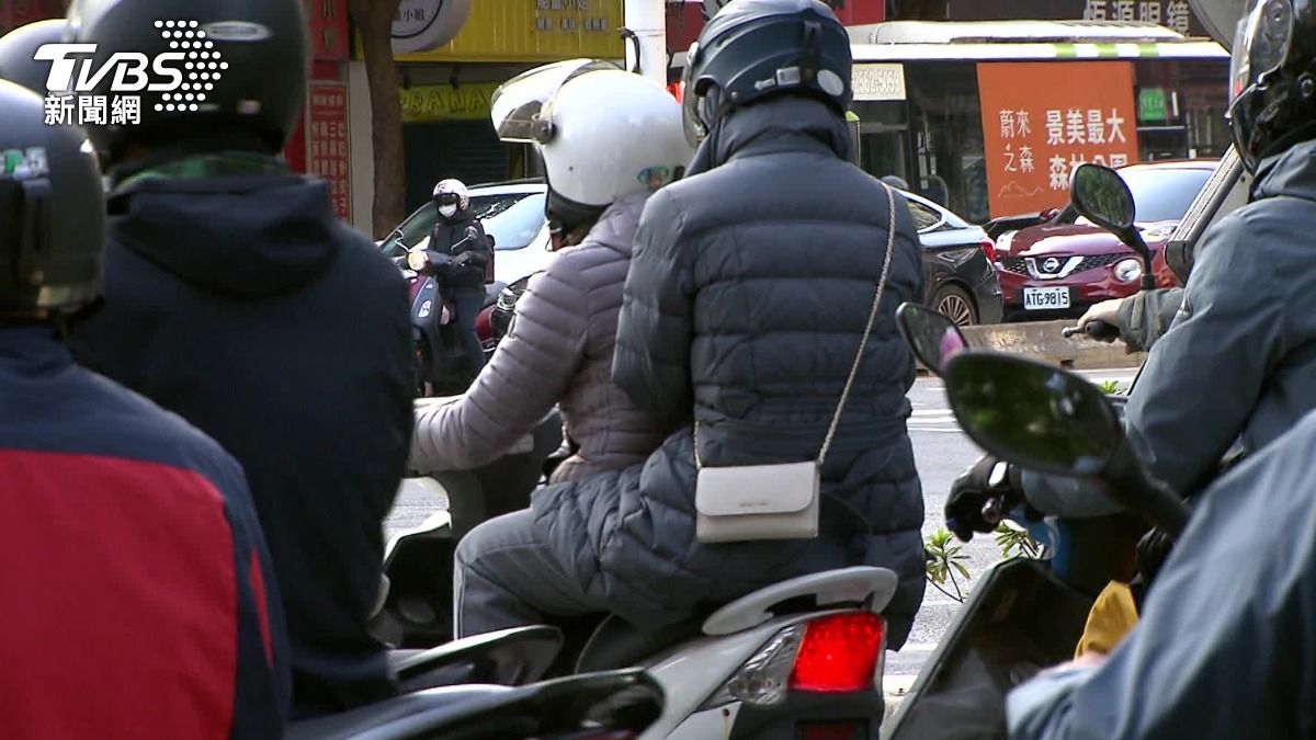 下週一還會有另外一波冷空氣來襲。（圖／TVBS）