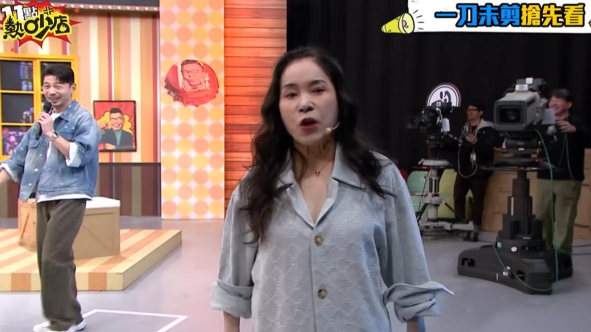 李亞萍沒罵過癮,又走向其他台攝影機罵余天。(圖/TVBS)
