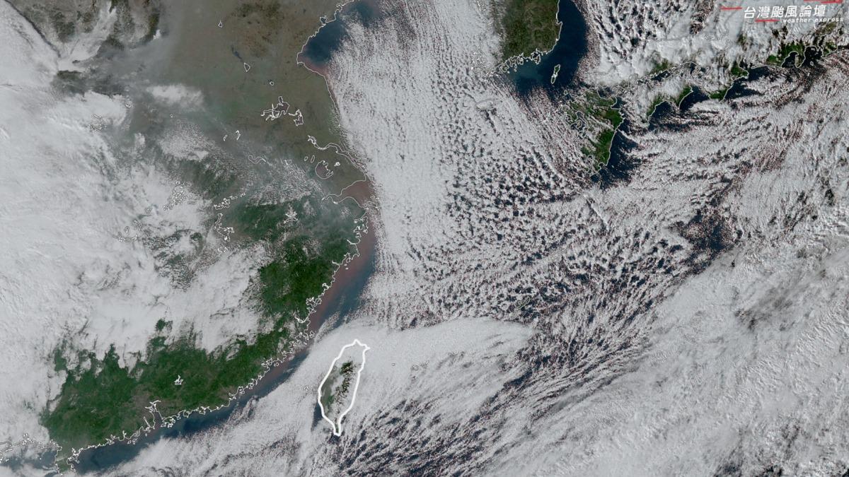 天氣/18縣市低溫特報!天氣粉專見「雲街」:強烈冷空氣傾洩而下