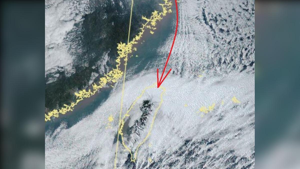 冷空氣偏南出海！衛星雲圖見「雲街」　鄭明典：全台明顯低溫