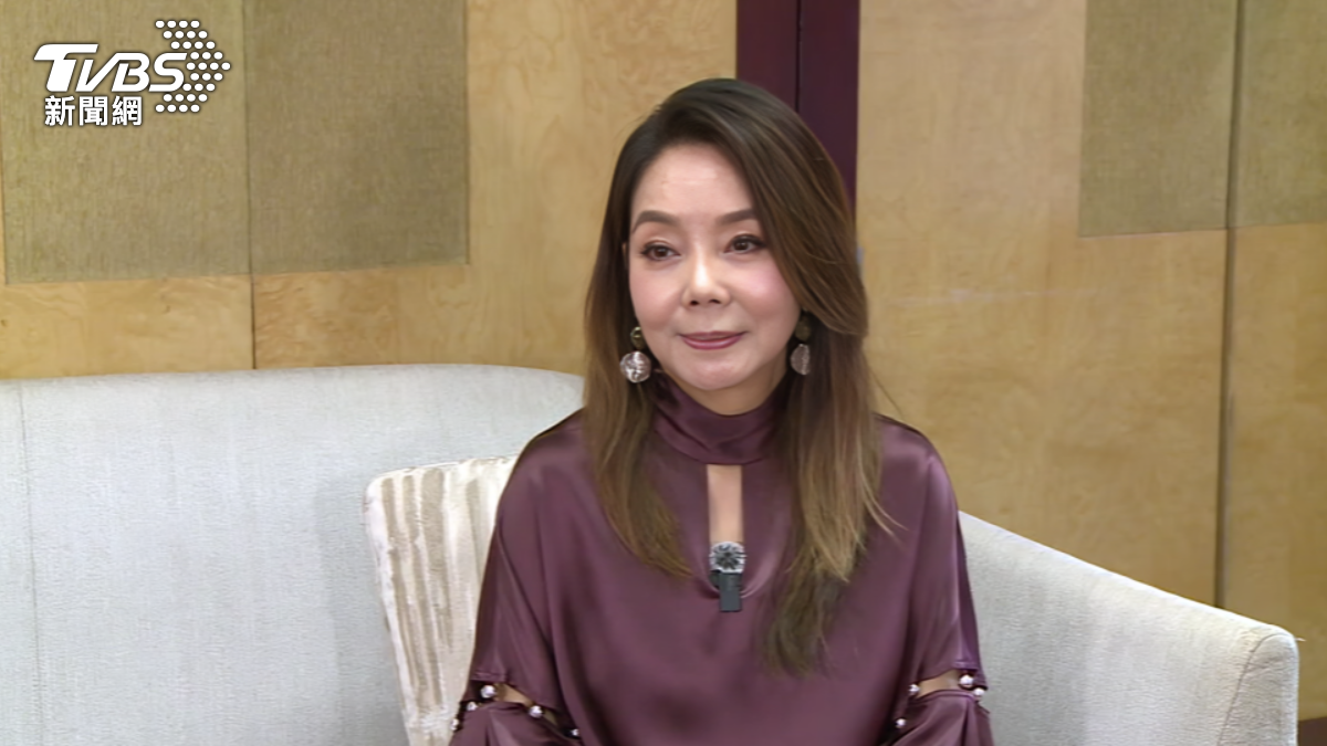 療傷天后辛曉琪接受TVBS專訪。(圖/林育甄攝)
